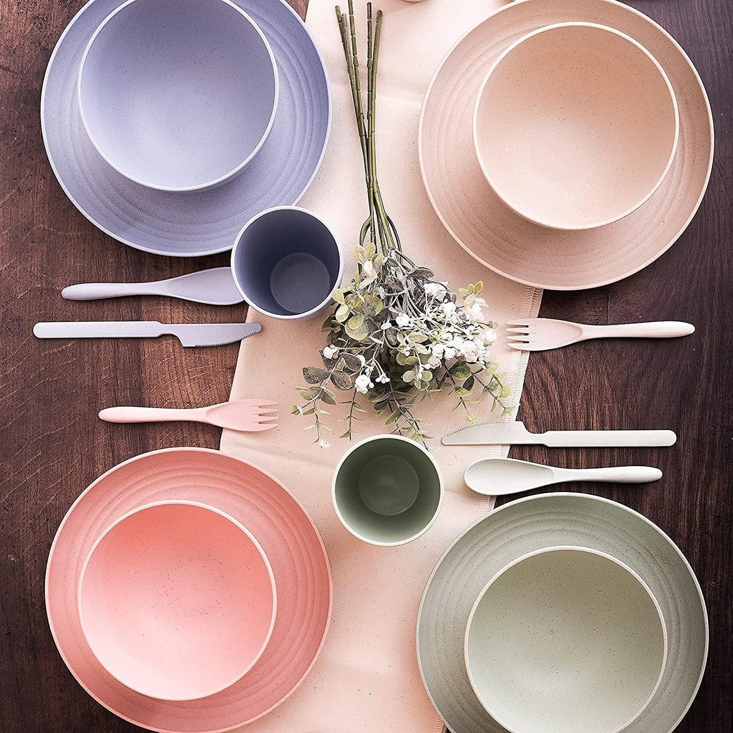 Set di posate in plastica da campeggio per 4 persone, riutilizzabili, indistruttibili, piatti, tazze, ciotole e posate leggere, ecologiche, riutilizzabili, adatte al microonde e alla lavastoviglie