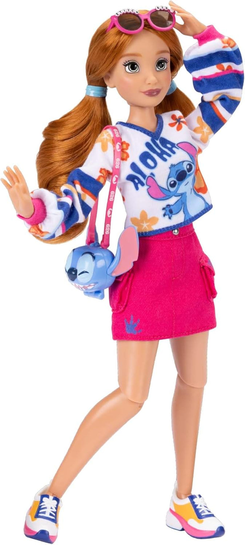 Bambole alla moda Disney ILY 4EVER Stitch con capelli rossi, alte 29 cm, con 13 punti di articolazione, due abiti completi mix-and-match e uno scintillante anello di Topolino per te!