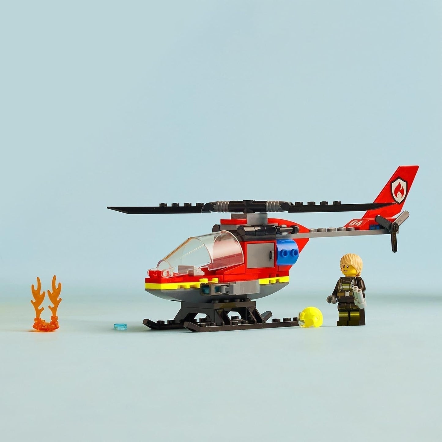Elicottero dei vigili del fuoco LEGO City, giocattolo per elicottero e set di personaggi del pilota, elicottero dei pompieri per un'esperienza di gioco fantasiosa, regalo per bambini, ragazzi e ragazze a partire da 5 anni 60411 Set da costruzione Besuche den LEGO-Store