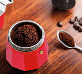 Macchina per caffè espresso Cilio Classico da 6 tazze | elettrico 480 W | Ø 11,5 cm Altezza: 25 cm | alluminio | rosso | piano cottura integrato | con funzione di ritenzione del calore e filtro riduttore | per viaggiare o campeggiare