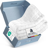 Coperta terapeutica da 7 kg I 135X200 Cm I Per un sonno ristoratore I Coperta ponderata di alta qualità in cotone traspirante I Riduce lo stress e terapeutica - Inclusa scatola di imballaggio con maniglia per il trasporto Letti e coperte Besuche den müüd-Store 135 X 200 Cm 6,0 Chilogrammi