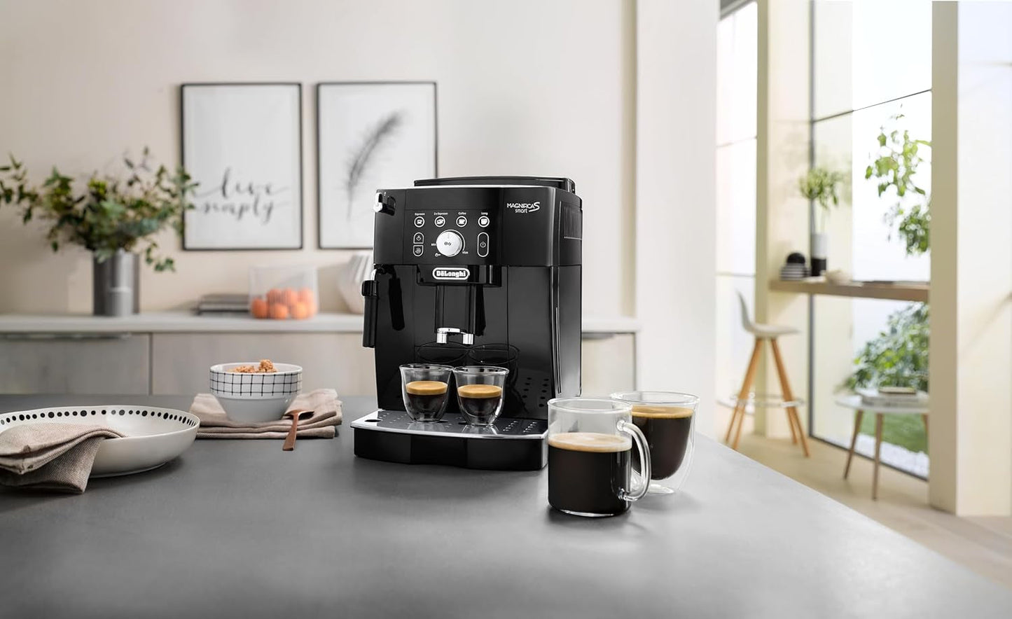 De'Longhi Magnifica S Smart ECAM 230.13.B Macchina per caffè espresso completamente automatica con montalatte per cappuccino, espresso, caffè e caffè lungo, pulsanti di selezione diretta e manopola di controllo, funzione 2 tazze, nero