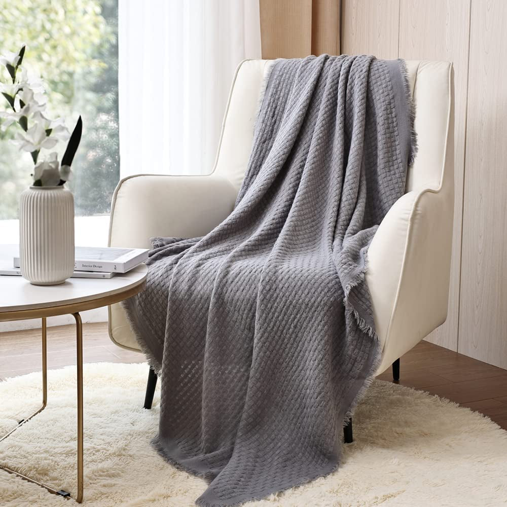 CREVENT Coperta lavorata a maglia color ruggine per divano, poltrona, letto, decorazioni per la casa, morbida, calda, accogliente, leggera, primavera estate autunno (127,8 x 152,4 cm caramello/marrone/arancio bruciato) CREVENT Letti e coperte grigio chiaro Waffle