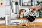 ZWILLING ENFINIGY Macchina per caffè espresso con filtro con caraffa in vetro da 1,5 litri, Macchina per caffè espresso con caldaia in acciaio inossidabile, Funzione fioritura e decalcificazione intelligente, Plastica, Argento