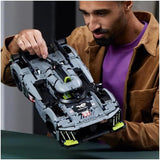 LEGO 42156 Technic Peugeot 9X8 24H Le Mans Hybrid Hypercar Leggendaria auto da corsa Kit modello per adulti Auto da corsa in scala 1:10 da collezione per giocatori avanzati Kit di costruzione Acquista il negozio LEGO