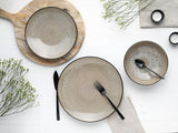 CreaTable, 24464, serie Malmö Beige, set di stoviglie da 18 pezzi per 6 persone, set di piatti in gres, lavabile in lavastoviglie e adatto al microonde, produzione di qualità