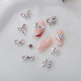 Luxus Rosa Diamant Nagel Charms Farfalla 3D Nail Art Charms Arco Nail Charms Y2K Cuore Charms Nägel Zubehör Schmetterling Herz Schleife Nageldesign Edelsteine ​​​​Strasssteine ​​​​Glitzersteine ​​​​Nagelschmuck