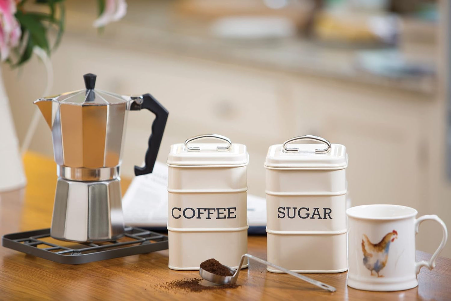 KitchenCraft Living Nostalgia Set di 3 barattoli per tè, zucchero e caffè in confezione regalo, Acciaio, Crema anticata, 11 cm x 11 cm x 17 cm, Scatole per alimenti blu vintage Naty Shop