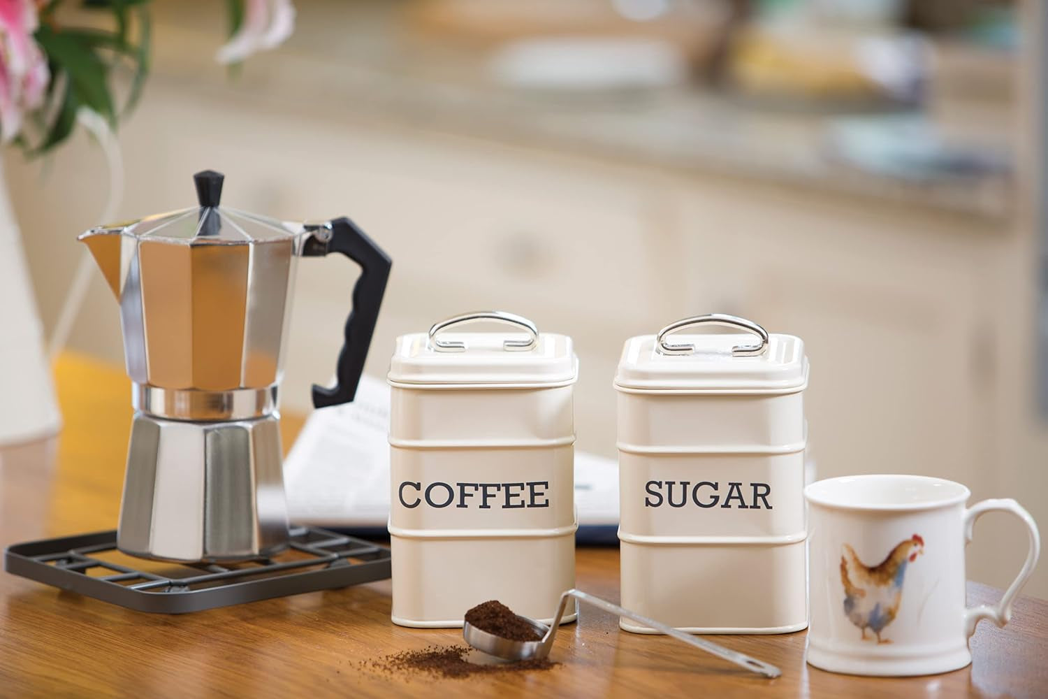 KitchenCraft Living Nostalgia Set di 3 barattoli per tè, zucchero e caffè in confezione regalo, Acciaio, Crema anticata, 11 cm x 11 cm x 17 cm, Scatole per alimenti blu vintage Naty Shop