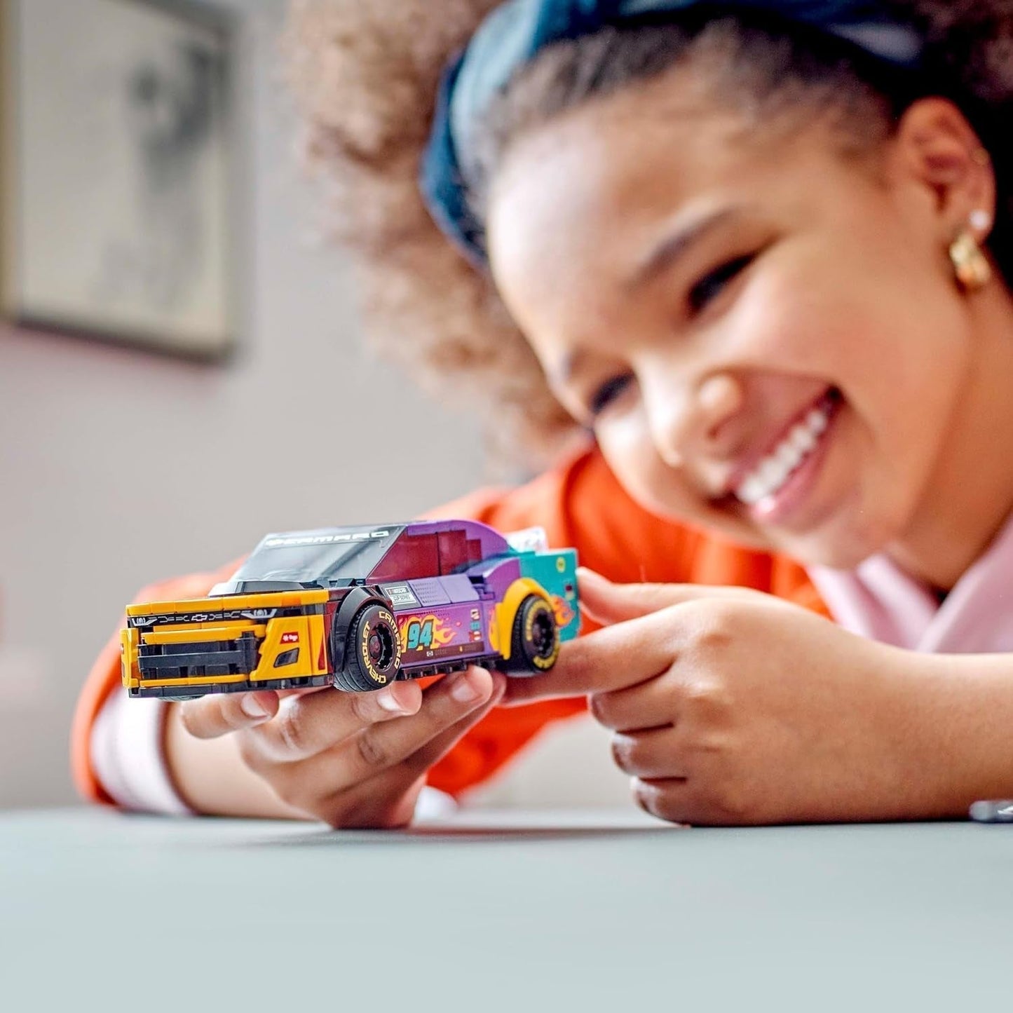 LEGO Speed Champions NASCAR Macchinina giocattolo Chevrolet Camaro ZL1 di prossima generazione; Set da gioco e costruzione di auto da corsa; Regalo per ragazzi e ragazze sopra i 9 anni 76935 Set da costruzione Besuche den LEGO-Store