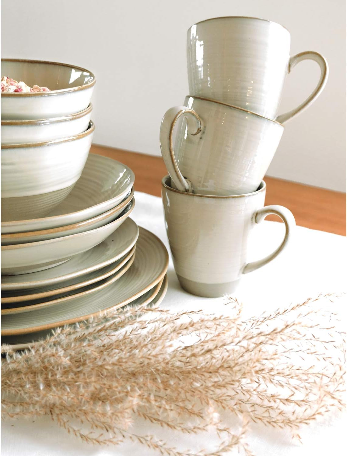 MÄSER 931512 Nottingham Serie Vintage Servizio di stoviglie per 4, Servizio combinato da 20 pezzi con forme rotonde irregolari in look retrò, Piastrella, Beige