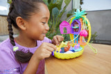 Polly Pocket GKJ64 - Compatto portatile Pineapple Pocket con 8 divertenti funzioni, bambole Polly e Lila, 2 accessori e foglio di adesivi; giocattolo per bambini dai 4 anni in su