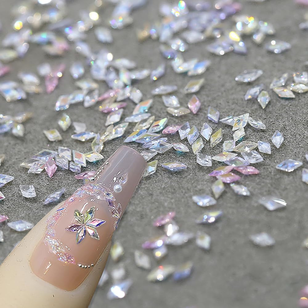50 pz Piccoli Zirconi Rombo Glitter Pietre per Unghie Portachiavi Colori misti Strass scintillanti Ciondoli per unghie Mini Rombo Cristalli per unghie Unghie con diamanti Strass Ciondoli per unghie Accessori per unghie Nail Art