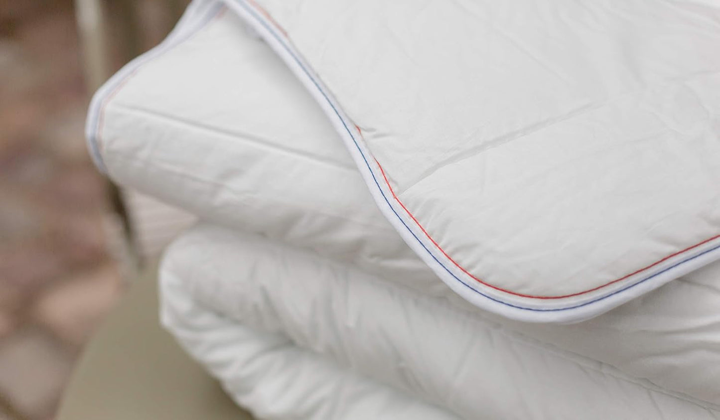 COLAS NORMAND Piumino caldo, lavabile a 95°C, 240 X 220 Cm, resistente, in microfibra, morbido, setoso e confortevole, prodotto in Francia, bianco Trapunte e trapunte Naty Shop