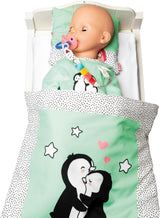 Heless 1181 - Tuta per bambola con design a pois e pinguino, realizzata in morbido velluto con ricamo di alta qualità, misura 28-35 cm