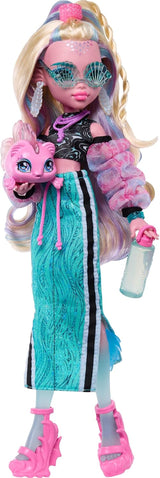 Monster High Lagoona Blu Neptuna Pesce Top Corto e Maxi Gonna Sportiva Bambola con 7 Accessori Tra Cui Occhiali da Sole a Conchiglia, Snack e Borsa, JHK33