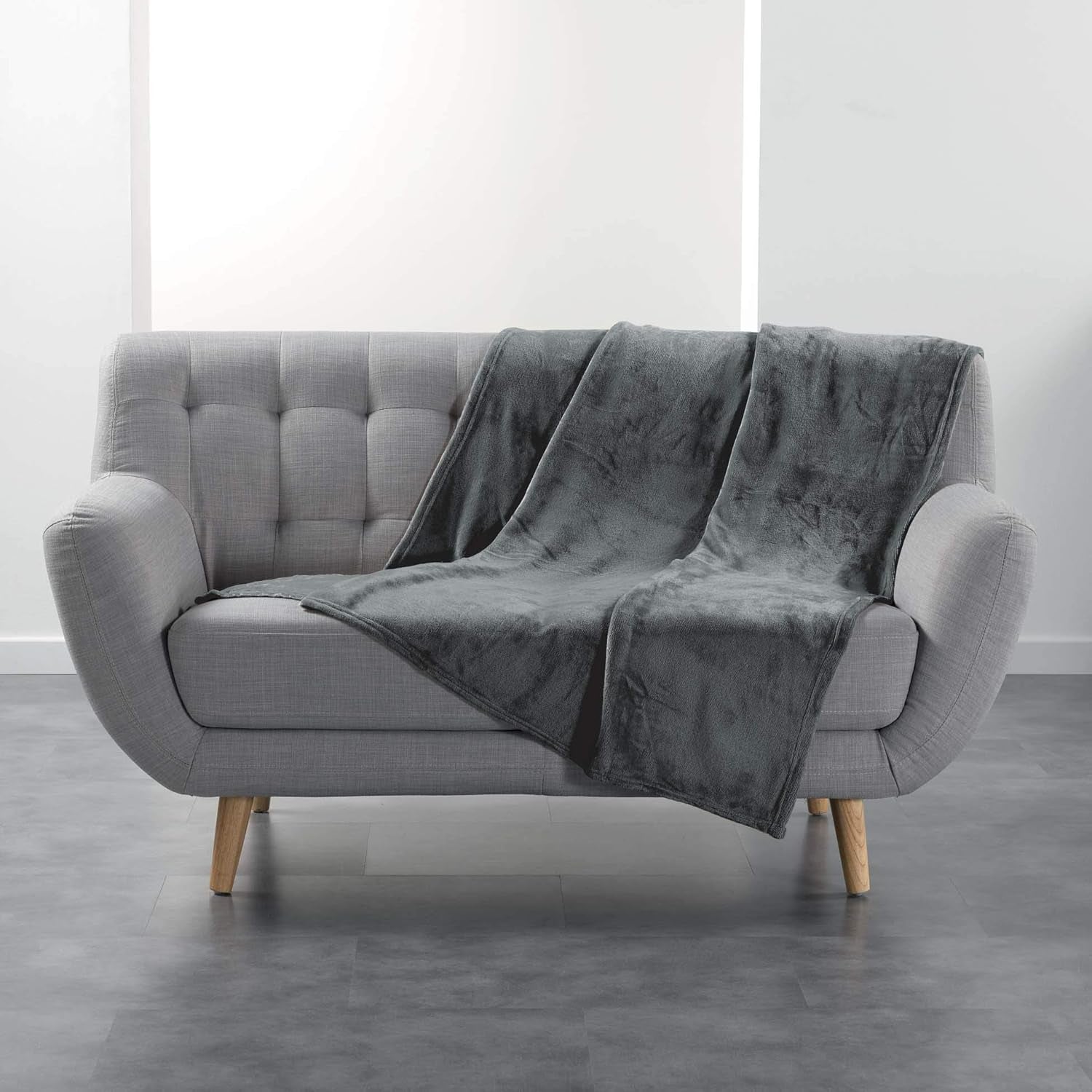 Plaid Douceur D'Intérieur Flanou, Poliestere, Grigio, 125 X 150 Cm Piumini e Trapunte Naty Shop Grigio