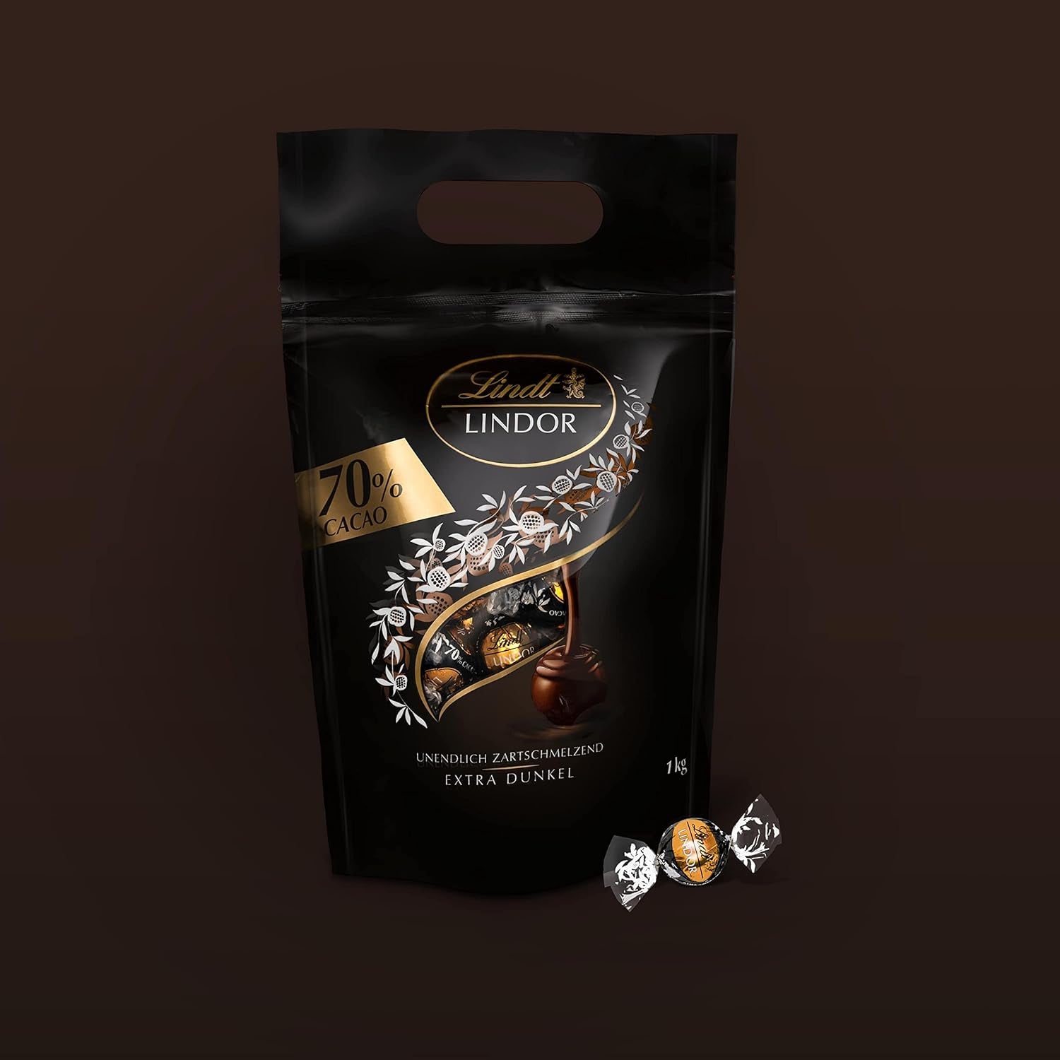 Palline di cioccolato extra fondente Lindt LINDOR e palline di cioccolato con crema alla fragola LINDOR | Busta richiudibile da 1 kg | ca. 80 palline di cioccolato bianco con crema alla fragola