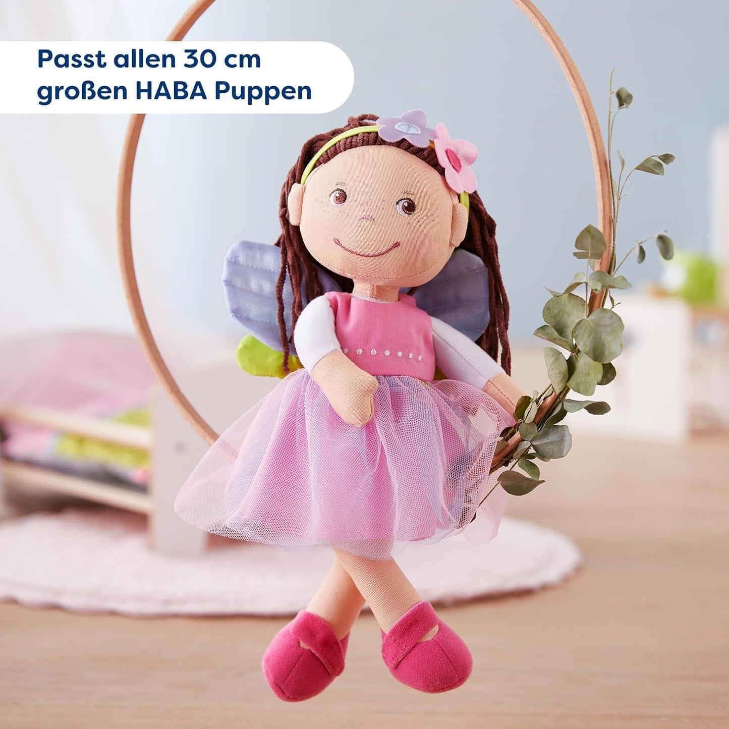 Vestiti per bambole HABA Fairy Magic - Set da 2 pezzi per bambole da 18 mesi in su (30 cm) - Abito in tulle con ali, fascia per capelli con fiori inclusa - 1306243001