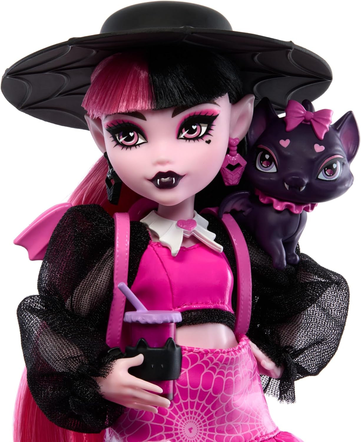 Bambola Monster High Draculaura con il suo animale domestico Conte Favoloso pipistrello gatto e accessori come zaino, libro degli incantesimi, bento box e altro ancora, HRP64 Naty Shop Dolls