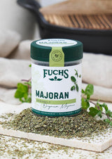 Fuchs Gewürze - Maggiorana gerebelt - zum Würzen von Kartoffelgerichten, Fleischgerichten oder Eintöpfen - ingredienti naturali - 10 g in wiederverwendbarer, recyclebarer Dose