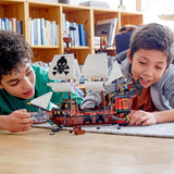 Set nave pirata 3-in-1 LEGO Creator, giocattolo con 3 opzioni di costruzione, costruisci una taverna dei pirati o un'isola dei pirati con teschi, include 3 minifigure di avventura di gioco di ruolo 31109 Set di costruzione Besuche den LEGO-Store