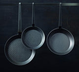 RÖSLE Serie 1888 Padella in Ferro Battuto, Alta Qualità, Bordo Alto per Patatine Fritte Croccanti e Carne Arrosto Rapida, Adatta per Grigliare e Induzione Pentole e Padelle Naty Shop