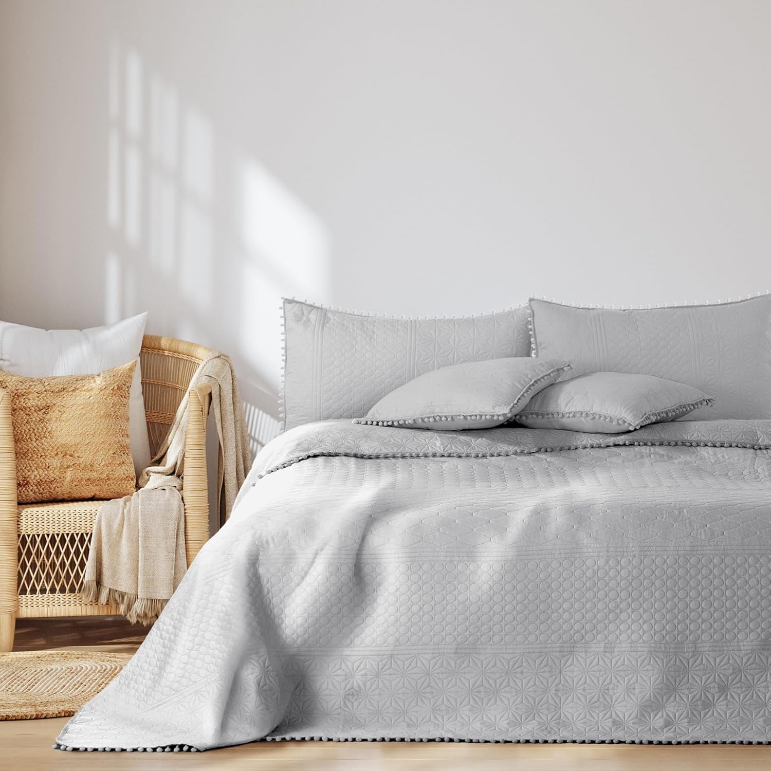 Ameliahome Copriletto con pompon 220X240 Cm Copriletto double face Trapuntatura ad ultrasuoni Poliestere Meadore Grey Letti e coperte Besuche den AmeliaHome-Store Meadore silver 170X210 Cm