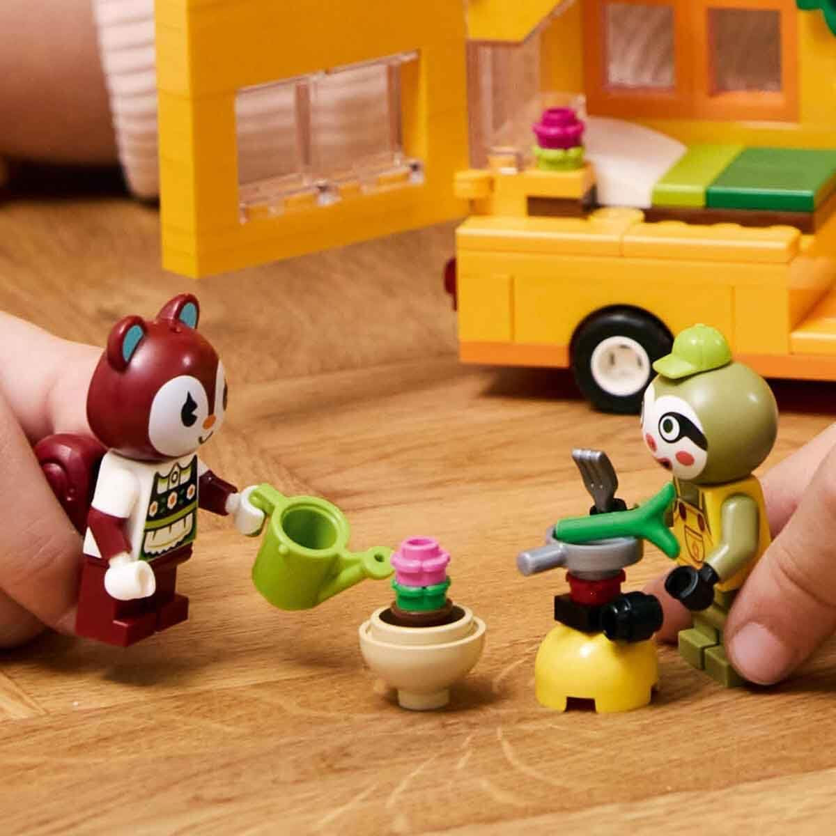 LEGO Animal Crossing Caravan e Giardino di Gerd Set Gioco di Ruolo Auto Giocattolo per Bambini di 7 Anni Ragazze e Ragazzi Regalo Videogioco Giocattolo con Figure di Animali 77054 Set di Costruzioni Besuche den LEGO-Store