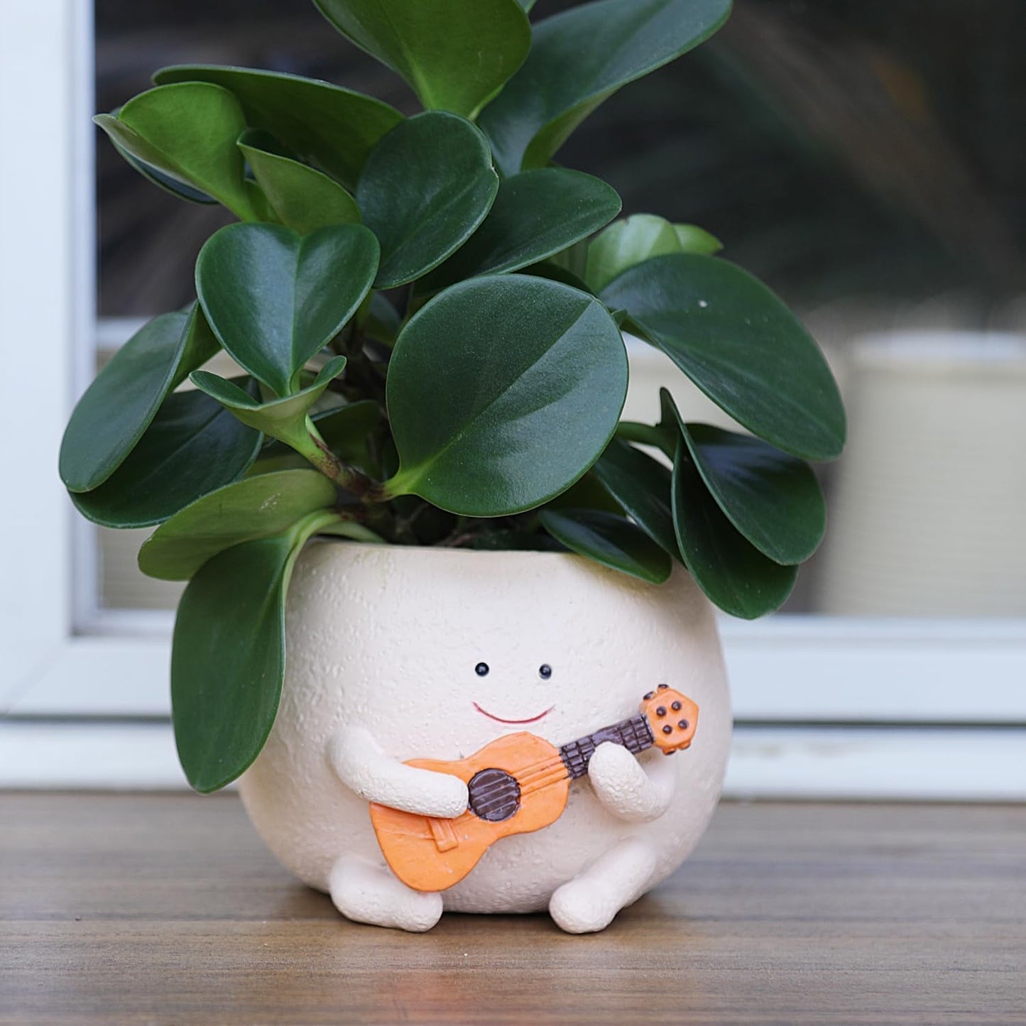 Vasi da fiori con faccina carina Testa in resina Collana di perle Vaso da fiori Chitarra unica Vaso da fiori succulento per interni ed esterni Idea regalo per la mamma