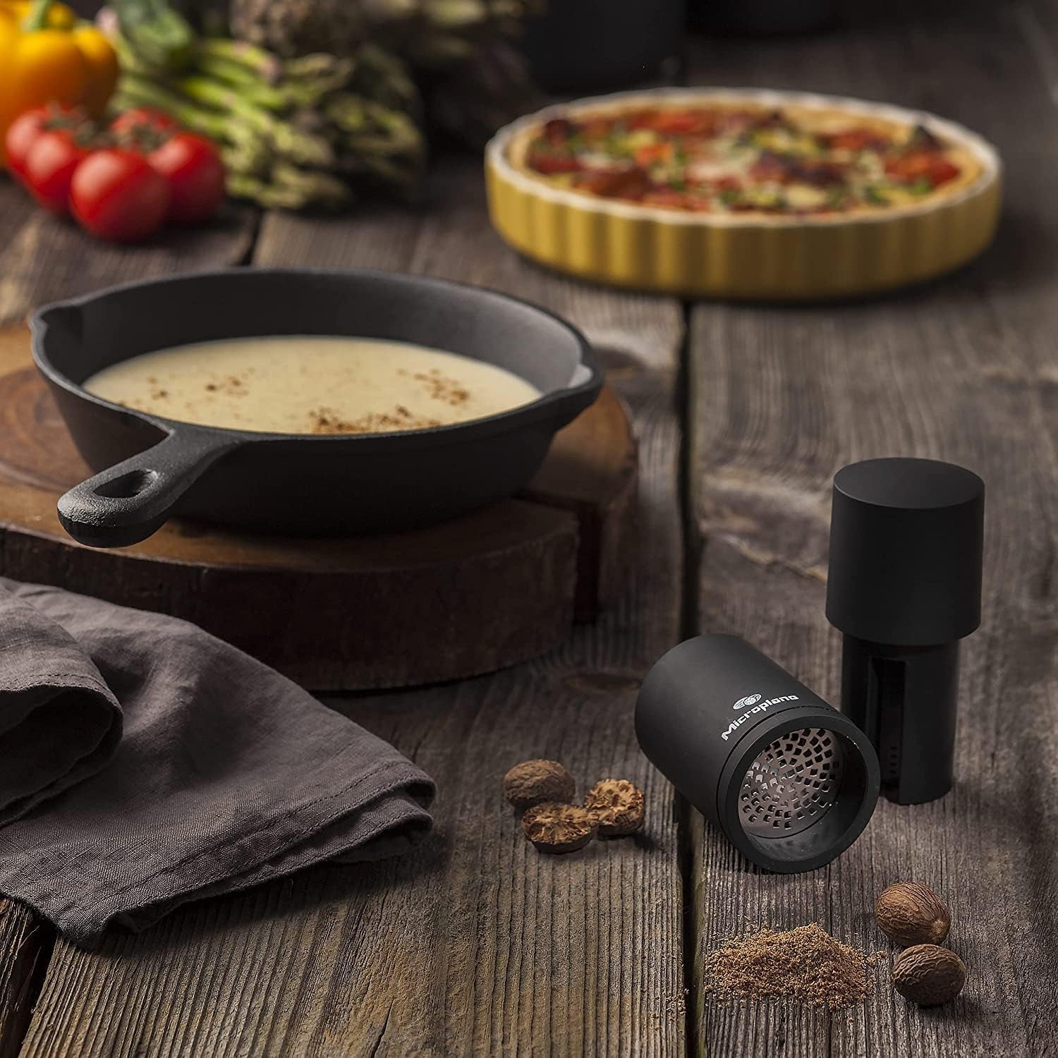 Macinaspezie Microplane Nero per Noce Moscata, Cannella, Fava Tonka, Pepe Lungo e Altre Spezie Secche Macina e Macinini Naty Shop