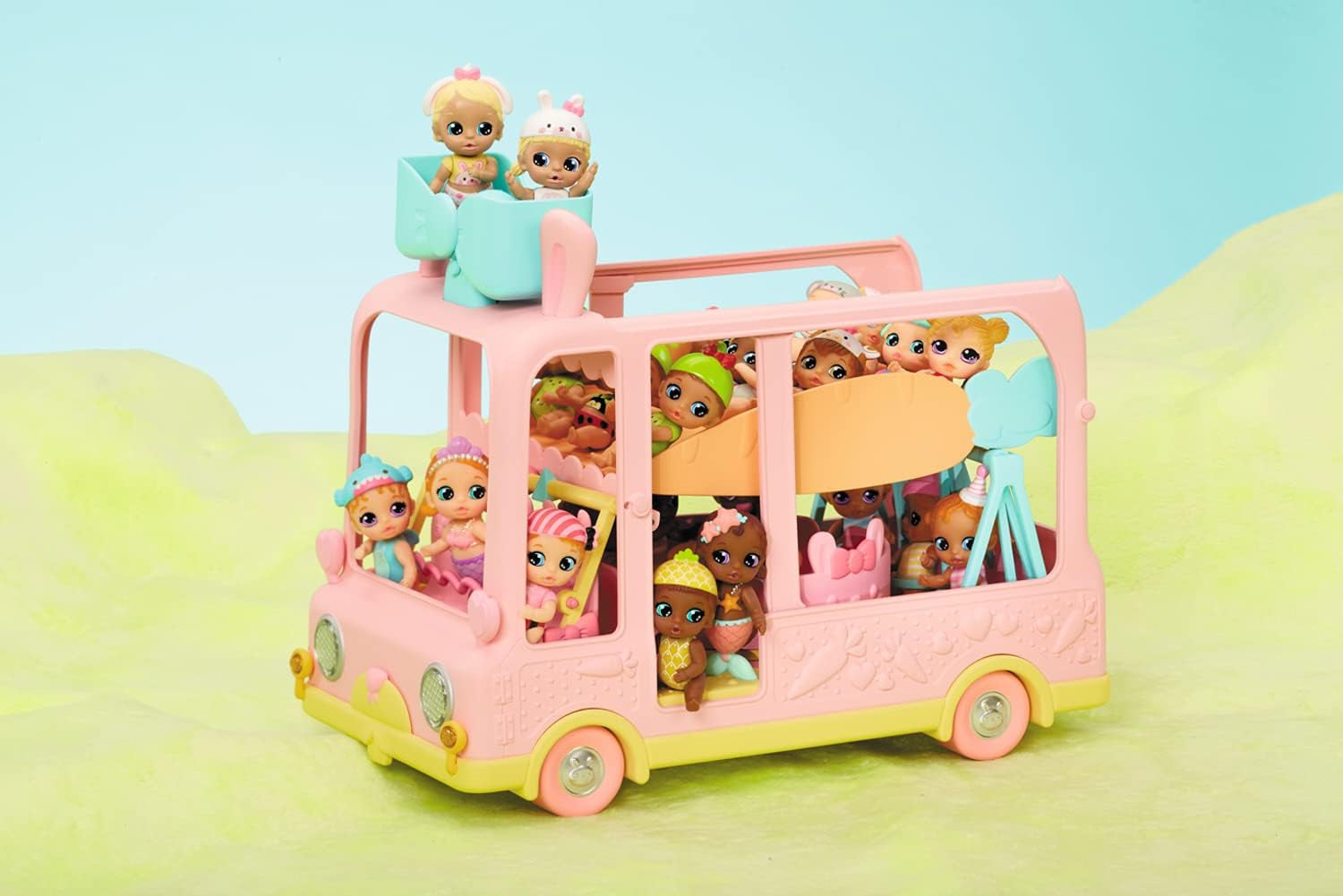 BABY nato 904763 Baby Surprise Bus - mini autobus giocattolo rosa con 2 bambole esclusive, passeggino triplo, altalena, giostra, scivolo e altalena tripla.