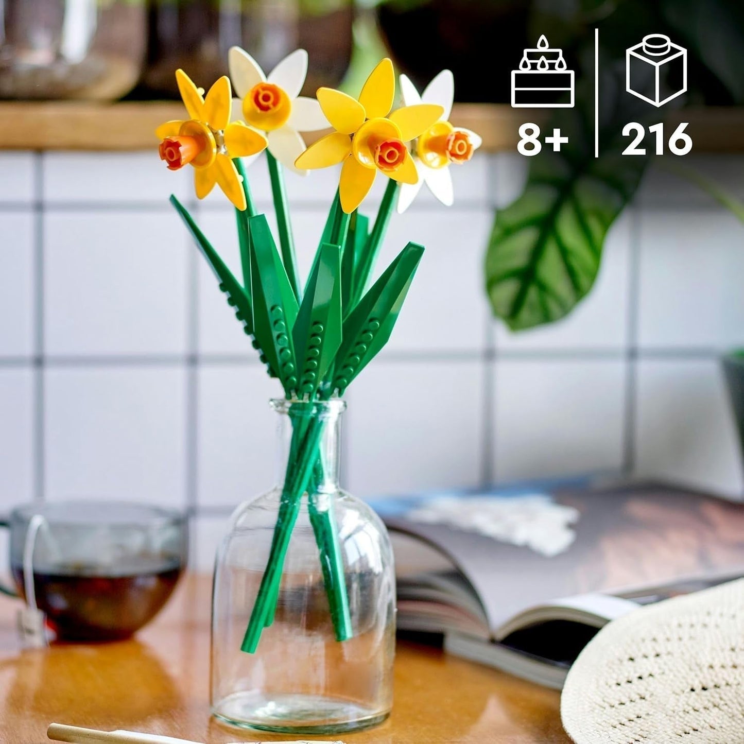 Narcisi LEGO Botanicals - Regali di Pasqua per ragazze e ragazzi - Fiori artificiali per bambini - Bouquet di fiori come decorazione per la stanza o l'ufficio - Regalo per donne - 40747 Set da costruzione Besuche den LEGO-Store