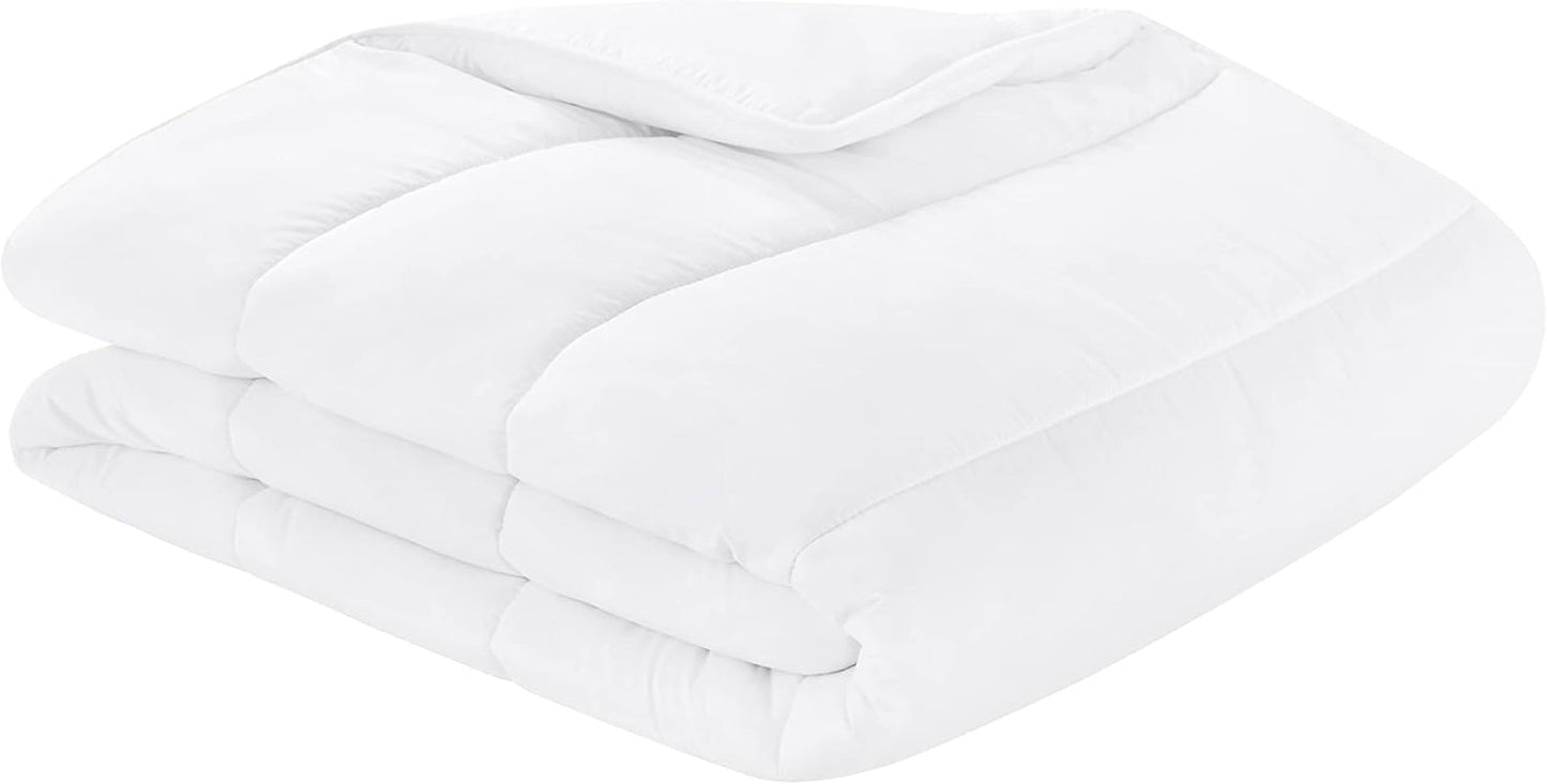Coperta a risparmio energetico Traumnacht - Coperta invernale extra calda con un peso dell'imbottitura di 1.685 g, 100% microfibra, lavabile a 60 gradi, 135X200 cm, certificata Oeko-Tex, prodotta secondo lo standard di qualità tedesco Copriletti e trapunte Naty Shop