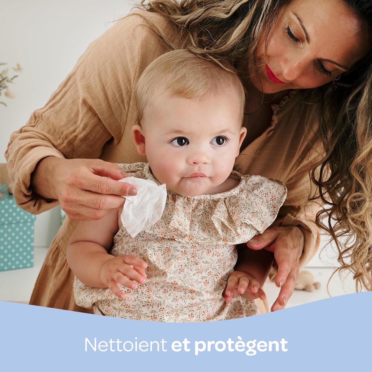 BIOLANE - Salviette umidificate per neonati con acqua - 225 salviette - 3 x 75 pezzi - Pulizia delicata ed efficace - Dalla nascita - Qualità francese