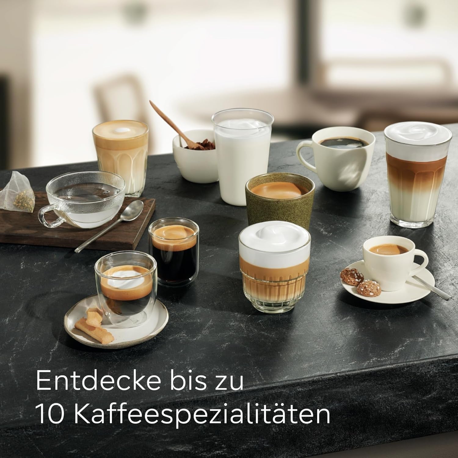 Macchina per caffè espresso completamente automatica Siemens EQ500 TQ513D01, molte specialità di caffè, montalatte, contenitore per il latte integrato, pulizia automatica a vapore, 1500 W, luce naturale argento/nero pianoforte