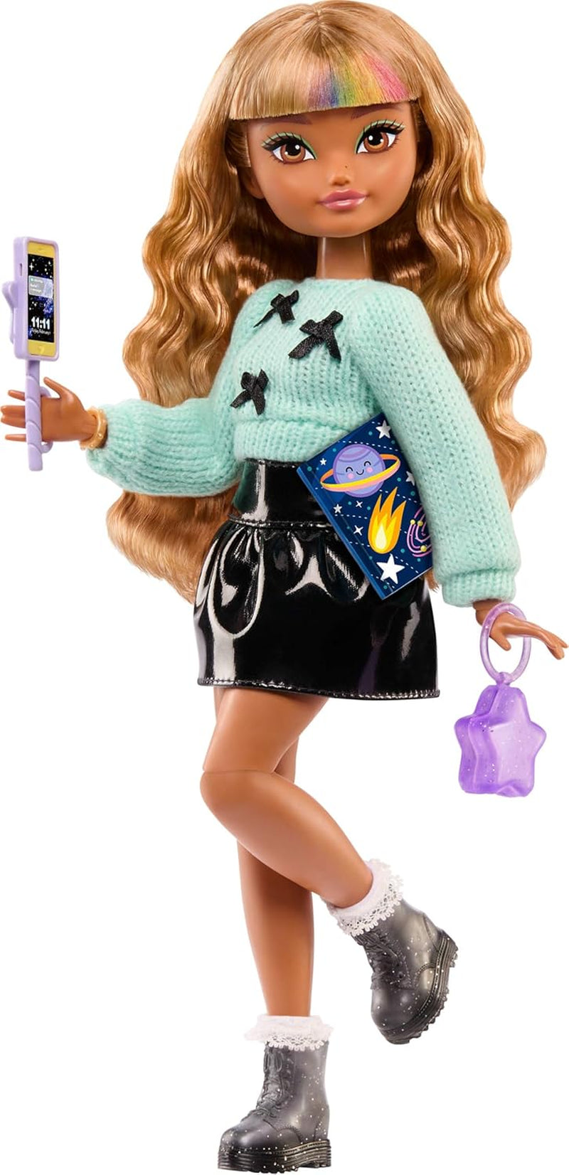 Barbie Dream Besties Bambola e accessori, Zia Fashion Doll con arrangiamenti staccabili e capelli castani ondulati, capelli in 7 pezzi e luna, JGG36