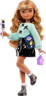 Barbie Dream Besties Bambola e accessori, Zia Fashion Doll con arrangiamenti staccabili e capelli castani ondulati, capelli in 7 pezzi e luna, JGG36