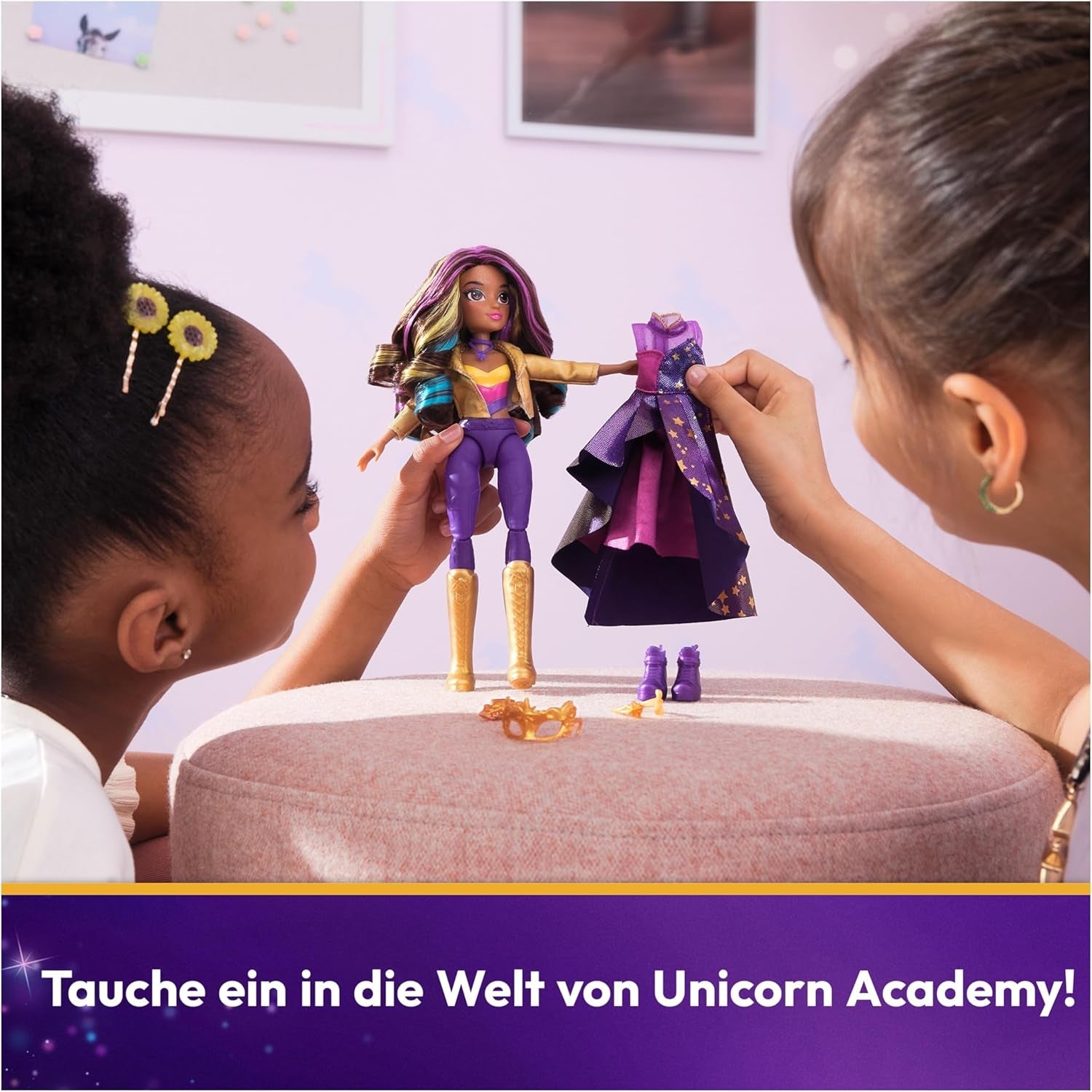 Unicorn Academy Deluxe Ballo in maschera Sophia - bambola da 24 cm della popolare serie Netflix con 2 abiti, travestimento classico e gioco di ruolo, dai 4 anni in su Naty Shop Dolls