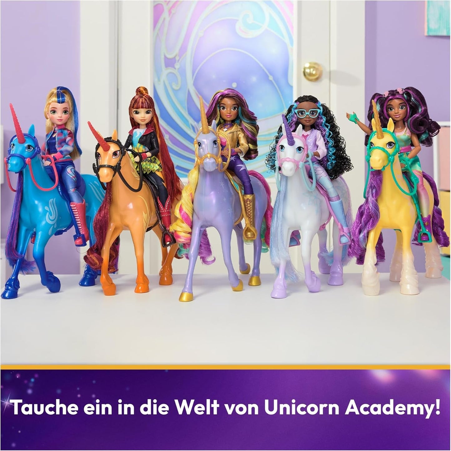 Bambola Valentina Unicorn Academy - la bambola originale della popolare serie Netflix, è alta 24 cm e ha 5 accessori per giochi di ruolo fantasiosi, per bambini dai 4 anni in su