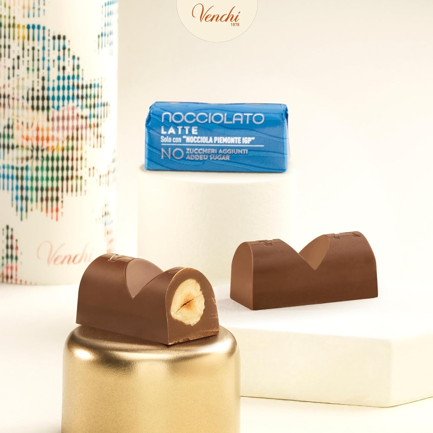 Venchi - Tavolette di cioccolato al latte e nocciole - Zucchero 70% - Praline con Nocciole Piemonte IGP intere, 1 kg - Senza glutine
