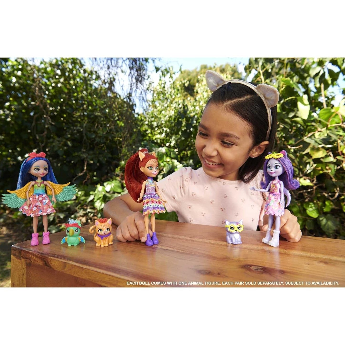 Enchantimals HHB90 - Bambola Hadley Husky (circa 15 cm) e cane da slitta, bambola piccola con gonna e accessori staccabili, ottimo regalo per bambini dai 4 anni in su