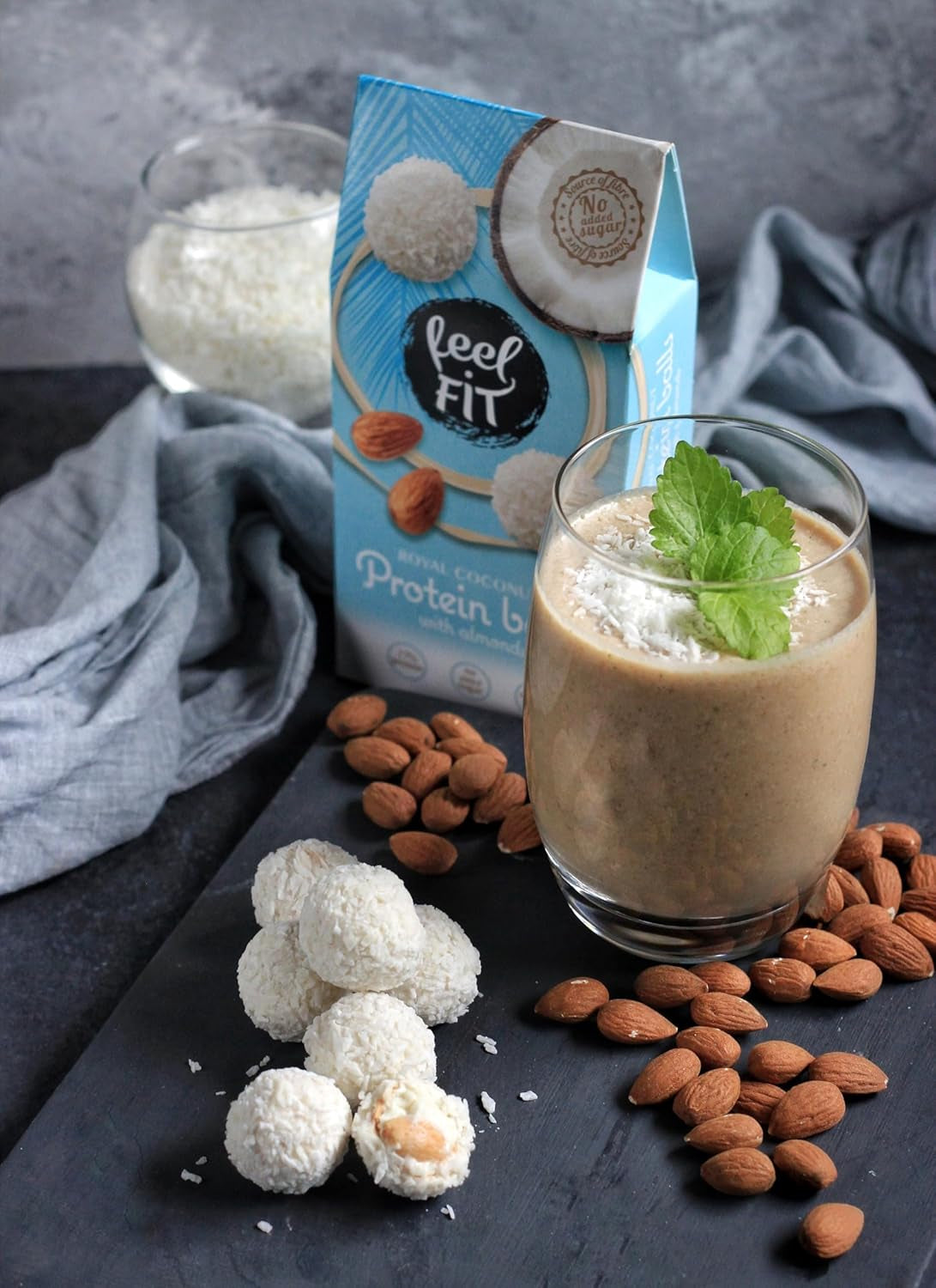 Praline al cocco senza zucchero con mandorle, Feel FIT, senza zuccheri aggiunti, 17% proteine, 63 g