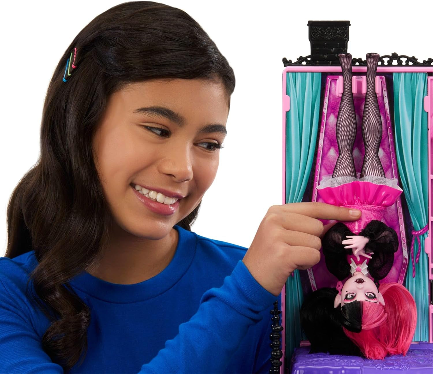 Casa delle bambole Monster High Buh-tique Hotel, set da gioco pieghevole con sorprese spaventose in ogni stanza e oltre 13 set da gioco, inclusi mobili e accessori, JBF16
