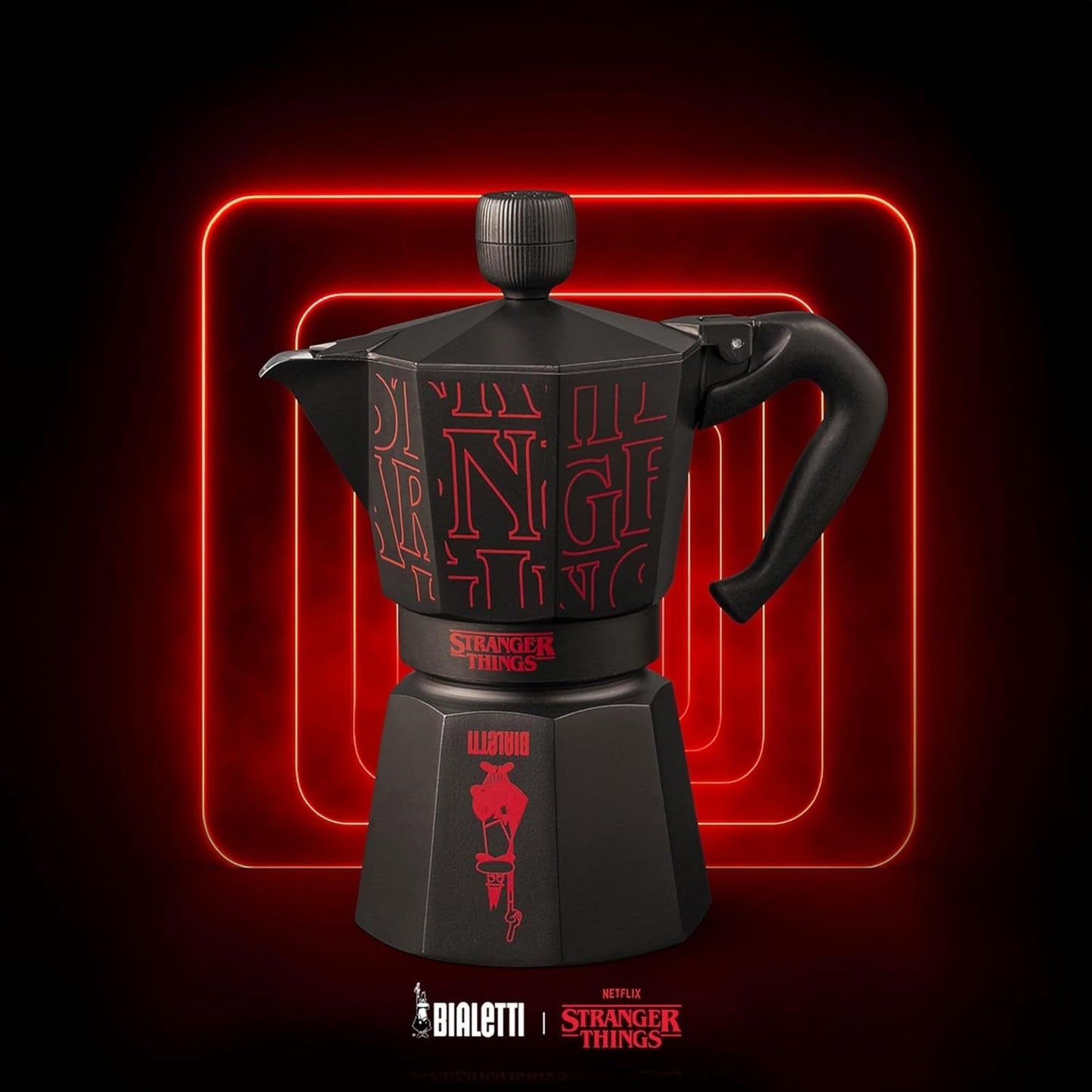 Bialetti Moka Express Stranger Things Caffettiera da 6 tazze, Tasto Musica con Funzione di Ricarica USB-C, Non Adatta ai Piani di Cottura a Induzione, 6 Tazze (270ml), Nero