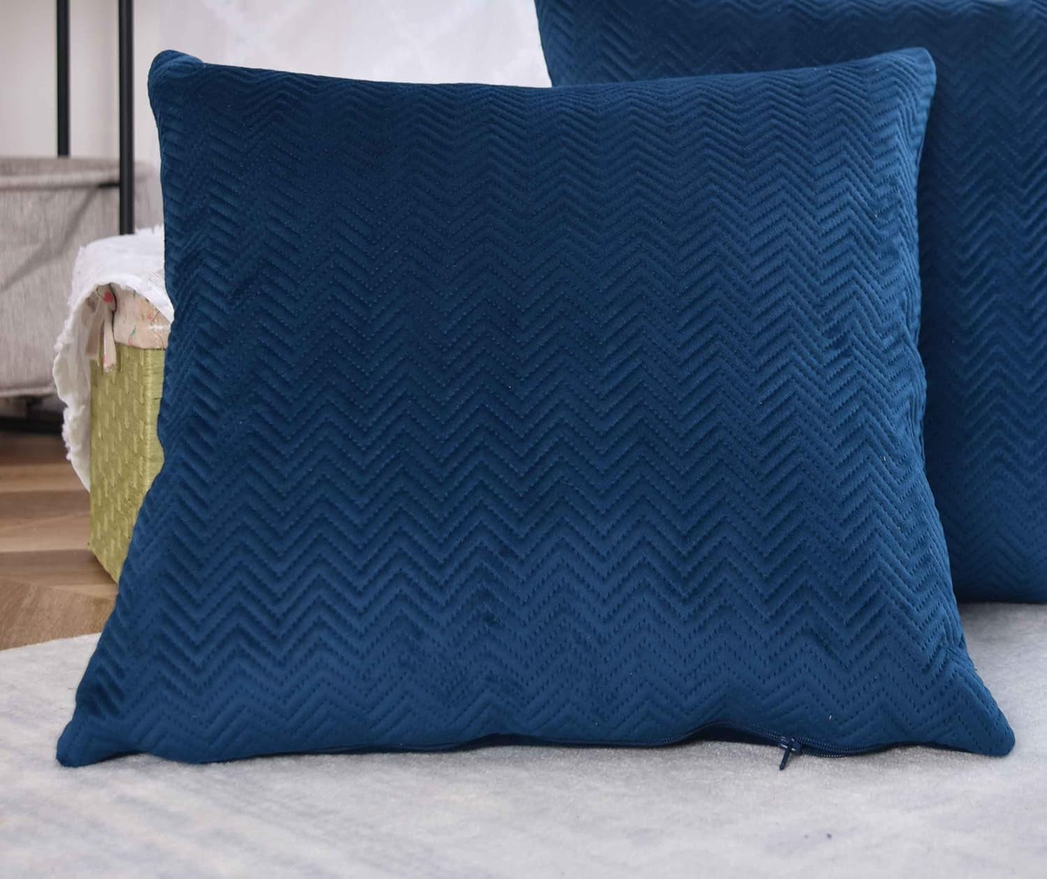 Cuscino Decorativo Con Scatola Per Tende LxP 45X45 Cm Verde Jacquard "Greta" Con Design A Spina Di Pesce Facile Da Curare Chiusura Con Cerniera Imbottitura Morbida 320G - Varietà Di Colori, 2023510 Naty Shop Cuscini Da Viaggio Blu