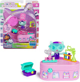 DREAMWORKS GABBY DOLLS HOUSE - Pacchetto mobili Meerkätzchen Bobble Kitty, figura di gatto con mobili e accessori per casa delle bambole, dai 3 anni in su
