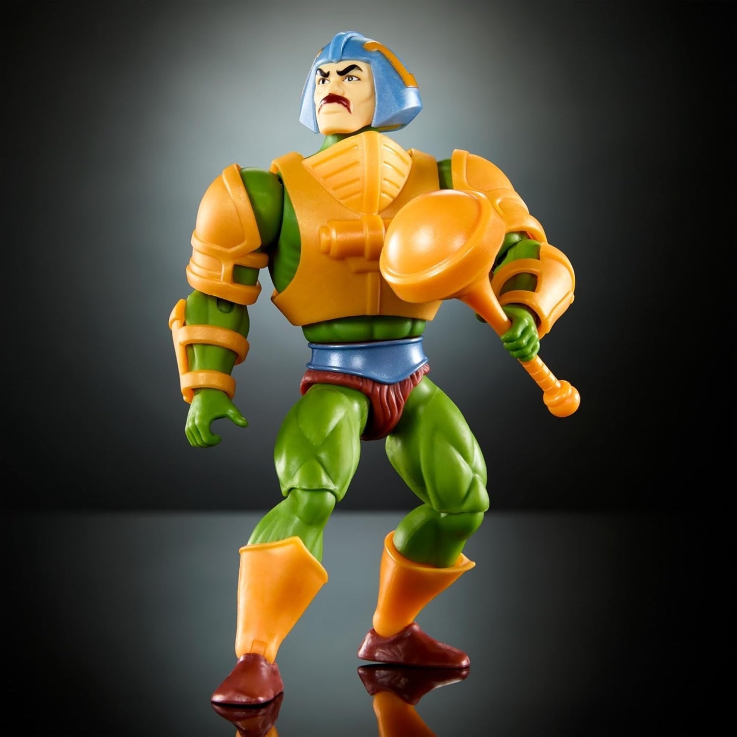 Giocattolo di Masters of the Universe Origins, action figure di Man-At-Arms Duncan della collezione Cartoon, altezza ca. 14 cm, eroe con armatura rimovibile e accessori, Action figures HYD25 Naty Shop