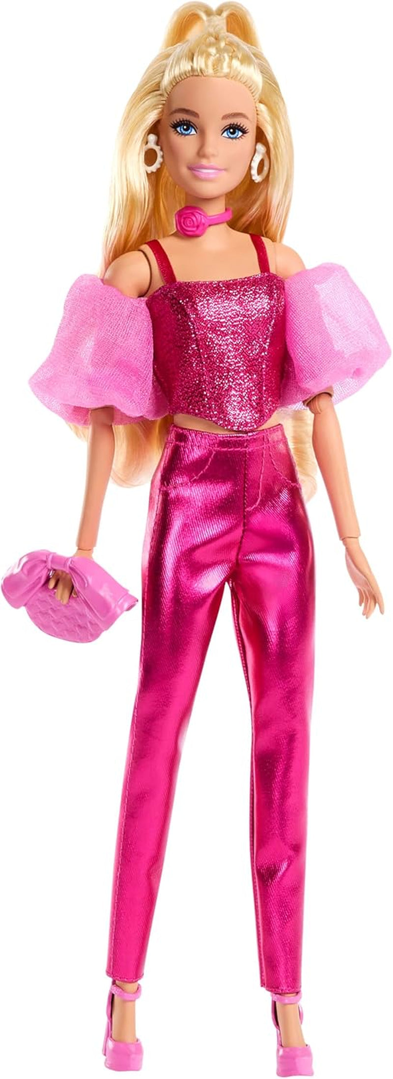 Bambola Barbie Deluxe Style #5 con abito biondo rosa metallizzato, corpetto scintillante e pantaloni scintillanti, con accessori tra cui una collana rosa e una borsetta, JFP40