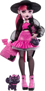 Bambola Monster High Draculaura con il suo animale domestico, il pipistrello Conte Fabulous e accessori come zaino, libro degli incantesimi, bento box e altro ancora, HRP64 Naty Shop Dolls Count Fabulous